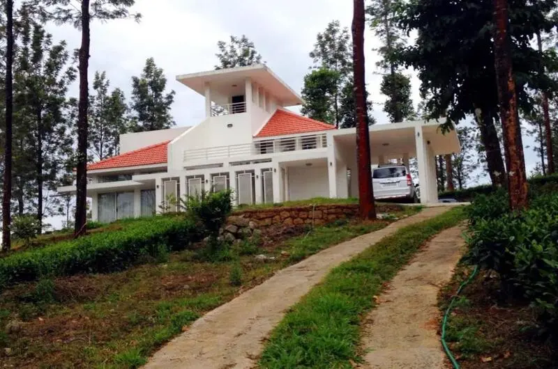 Japanese-Tea-Estate-Bungalow-Munnar