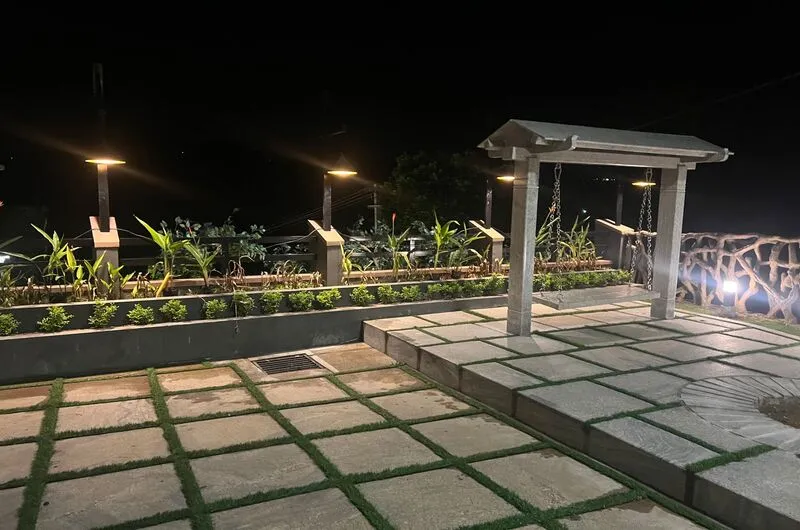 moonlite-vista-lake-cottage-munnar